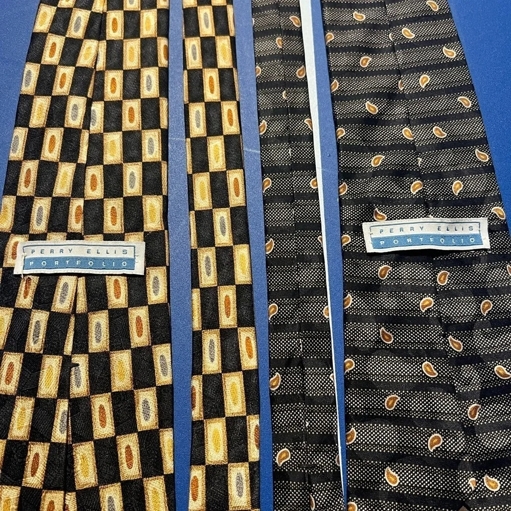 Perry Ellis Portfolio Mens Silk Ties Lot Of 2